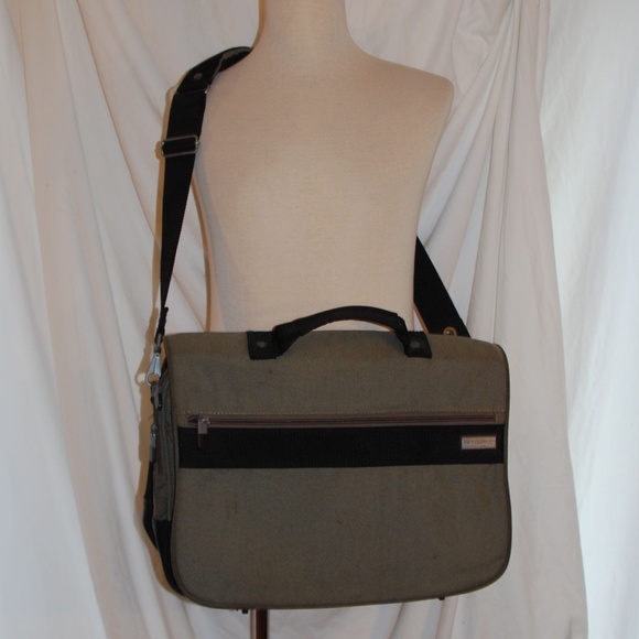 briggs and riley shoulder bag